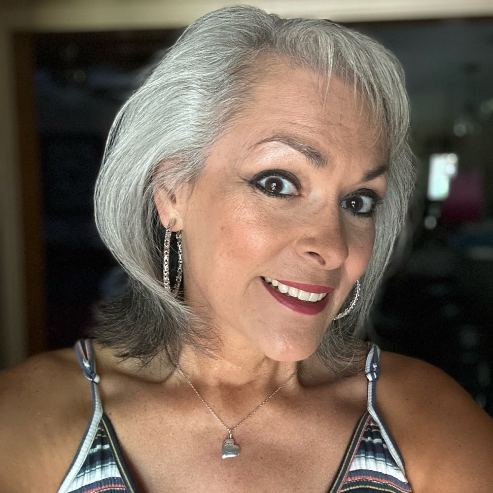 Meet your Posher, Julie